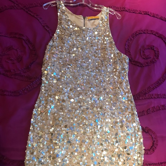 Alice + Olivia Dresses & Skirts - ✨ Sequined party dress! ✨